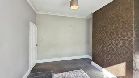 3 bedroom Terraced House to let in Fern Avenue, Bentley, Doncaster, DN5