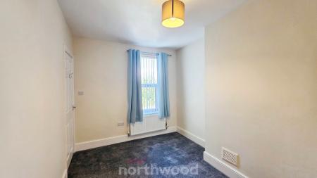 3 bedroom Terraced House to let in Fern Avenue, Bentley, Doncaster, DN5
