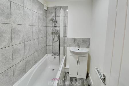 3 bedroom End of terrace house to let in Aldam Road, Balby, Doncaster, DN4