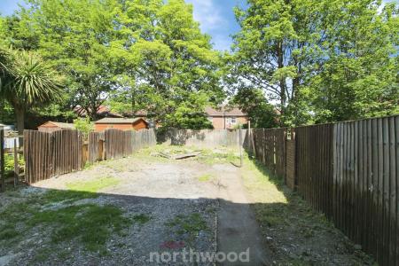 3 bedroom End of terrace house to let in Aldam Road, Balby, Doncaster, DN4