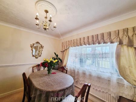 3 bedroom Bungalow for sale in Brecks Lane, Kirk Sandall, Doncaster, DN3