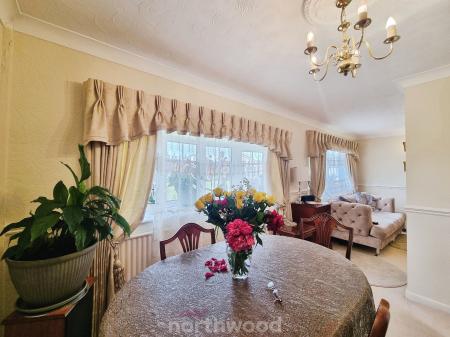 3 bedroom Bungalow for sale in Brecks Lane, Kirk Sandall, Doncaster, DN3
