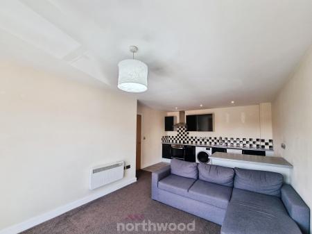 2 bedroom Flat to let in Luxaa Apartments, Low Road, Balby, Doncaster, DN4