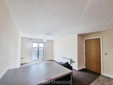 2 bedroom Flat to let in Luxaa Apartments, Low Road, Balby, Doncaster, DN4