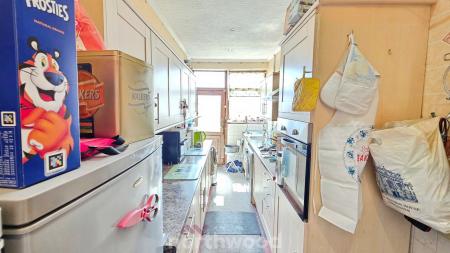 3 bedroom Terraced House for sale in Sandringham Road, Town Moor, Doncaster, DN2