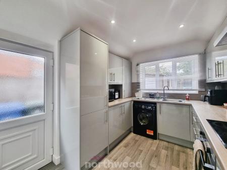 3 bedroom Semi-detached house for sale in Zetland Road, Town Moor, Doncaster, DN2