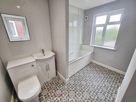 3 bedroom Semi-detached house for sale in Zetland Road, Town Moor, Doncaster, DN2