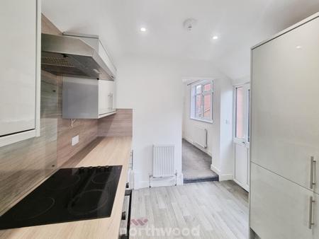 3 bedroom Semi-detached house for sale in Zetland Road, Town Moor, Doncaster, DN2