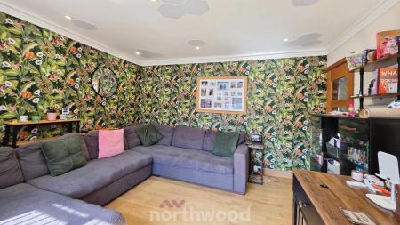 3 bedroom End of terrace house for sale in Evelyn Avenue, Intake, Doncaster, DN2