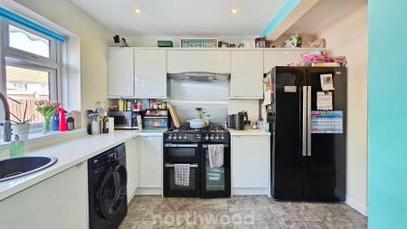 3 bedroom End of terrace house for sale in Evelyn Avenue, Intake, Doncaster, DN2