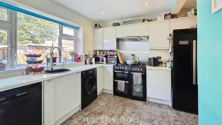 3 bedroom End of terrace house for sale in Evelyn Avenue, Intake, Doncaster, DN2