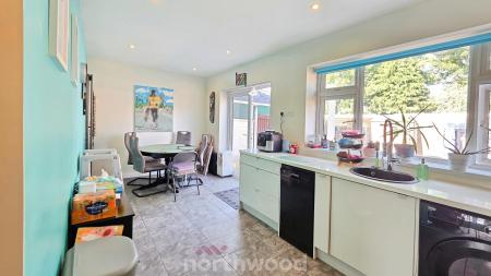 3 bedroom End of terrace house for sale in Evelyn Avenue, Intake, Doncaster, DN2