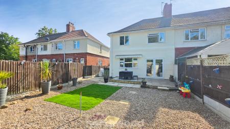 3 bedroom End of terrace house for sale in Evelyn Avenue, Intake, Doncaster, DN2