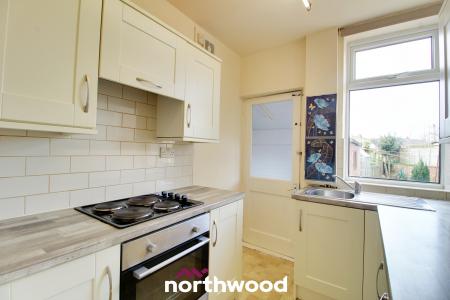 3 bedroom Semi-detached house to let in Harrowden Road, Wheatley, Doncaster, DN2