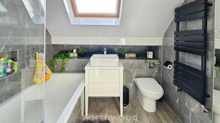 3 bedroom Town house for sale in Parkland Crescent, Bentley, Doncaster, DN5