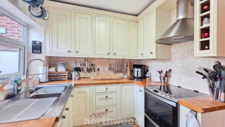 Springwood Road, Scawthorpe, Doncaster, DN5
