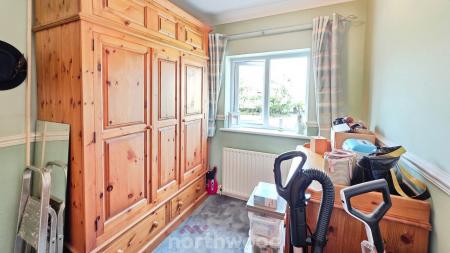 3 bedroom Semi-detached house for sale in Springwood Road, Scawthorpe, Doncaster, DN5