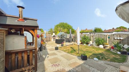 3 bedroom Semi-detached house for sale in Springwood Road, Scawthorpe, Doncaster, DN5