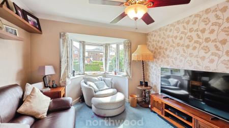 3 bedroom Semi-detached house for sale in Springwood Road, Scawthorpe, Doncaster, DN5