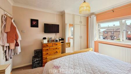 3 bedroom Semi-detached house for sale in Springwood Road, Scawthorpe, Doncaster, DN5