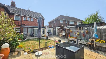 3 bedroom Semi-detached house for sale in Springwood Road, Scawthorpe, Doncaster, DN5