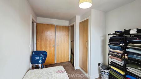 2 bedroom Flat to let in Low Road, Balby, Doncaster, DN4