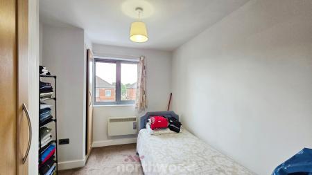 2 bedroom Flat to let in Low Road, Balby, Doncaster, DN4