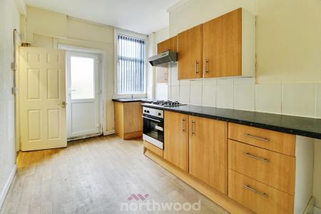 2 bedroom Terraced House to let in Great Central Avenue, Balby, Doncaster, DN4