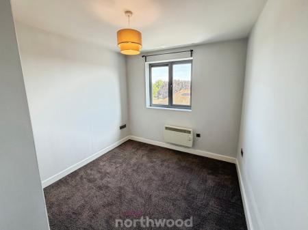 2 bedroom Flat to let in Low Road, Balby, Doncaster, DN4