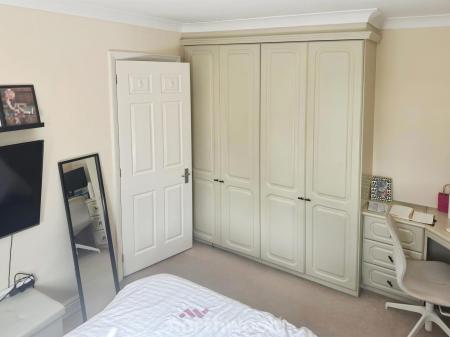 4 bedroom Detached house to let in Goodison Boulevard, Cantley, Doncaster, DN4