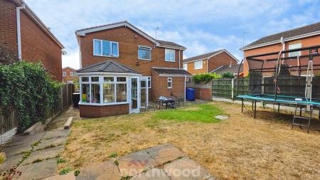 4 bedroom Detached house to let in Goodison Boulevard, Cantley, Doncaster, DN4