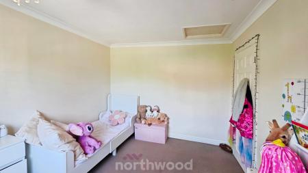 4 bedroom Detached house to let in Goodison Boulevard, Cantley, Doncaster, DN4