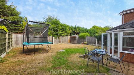 4 bedroom Detached house to let in Goodison Boulevard, Cantley, Doncaster, DN4