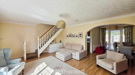 4 bedroom Detached house to let in Goodison Boulevard, Cantley, Doncaster, DN4