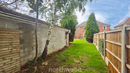 3 bedroom Semi-detached house to let in Sandringham Road, Intake, Doncaster, DN2