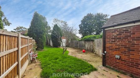 3 bedroom Semi-detached house to let in Sandringham Road, Intake, Doncaster, DN2