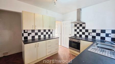 2 bedroom Terraced House to let in Riviera Parade, Bentley, Doncaster, DN5