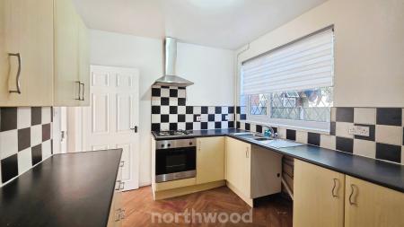 2 bedroom Terraced House to let in Riviera Parade, Bentley, Doncaster, DN5