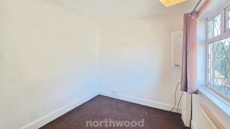 2 bedroom Terraced House to let in Riviera Parade, Bentley, Doncaster, DN5