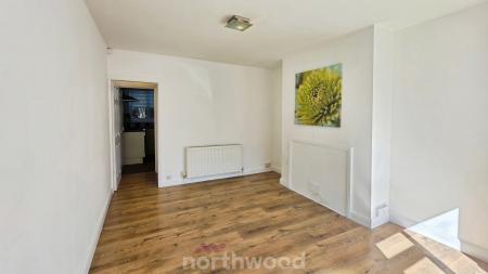 2 bedroom Terraced House to let in Riviera Parade, Bentley, Doncaster, DN5