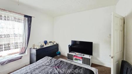 2 bedroom Terraced House for sale in Sheardown Street, Hexthorpe, Doncaster, DN4