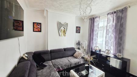 2 bedroom Terraced House for sale in Sheardown Street, Hexthorpe, Doncaster, DN4