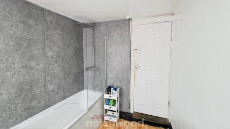 2 bedroom Terraced House for sale in Sheardown Street, Hexthorpe, Doncaster, DN4