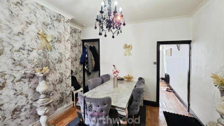 2 bedroom Terraced House for sale in Sheardown Street, Hexthorpe, Doncaster, DN4
