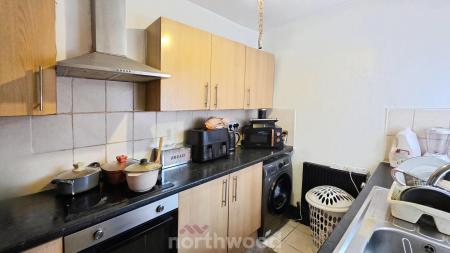 2 bedroom Terraced House for sale in Sheardown Street, Hexthorpe, Doncaster, DN4
