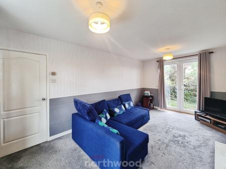 3 bedroom Semi-detached house for sale in Broomhouse Lane, Edlington, Doncaster, DN12