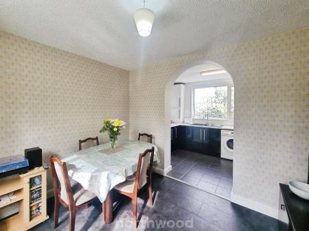 3 bedroom Semi-detached house for sale in Broomhouse Lane, Edlington, Doncaster, DN12