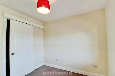 1 bedroom Flat for sale in Springfield Court, Scawthorpe, Doncaster, DN5