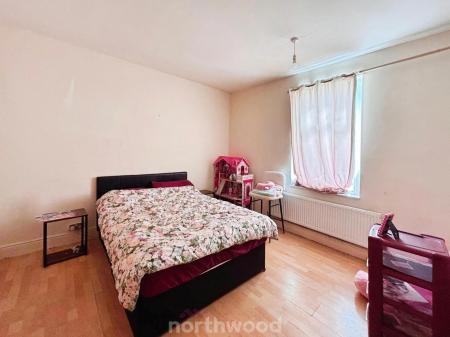 3 bedroom Terraced House for sale in Apley Road, Hyde Park, Doncaster, DN1