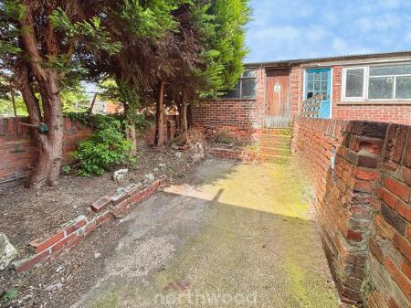 3 bedroom Terraced House for sale in Apley Road, Hyde Park, Doncaster, DN1